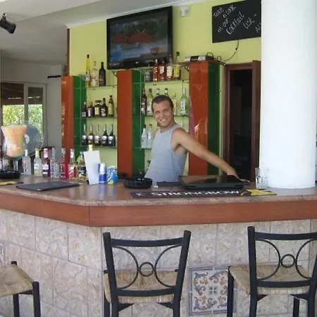 Ξενοδοχείο Havana & 4*